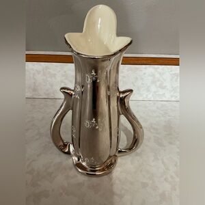 Pearl China co vintage Elegant gold and Cream Vase